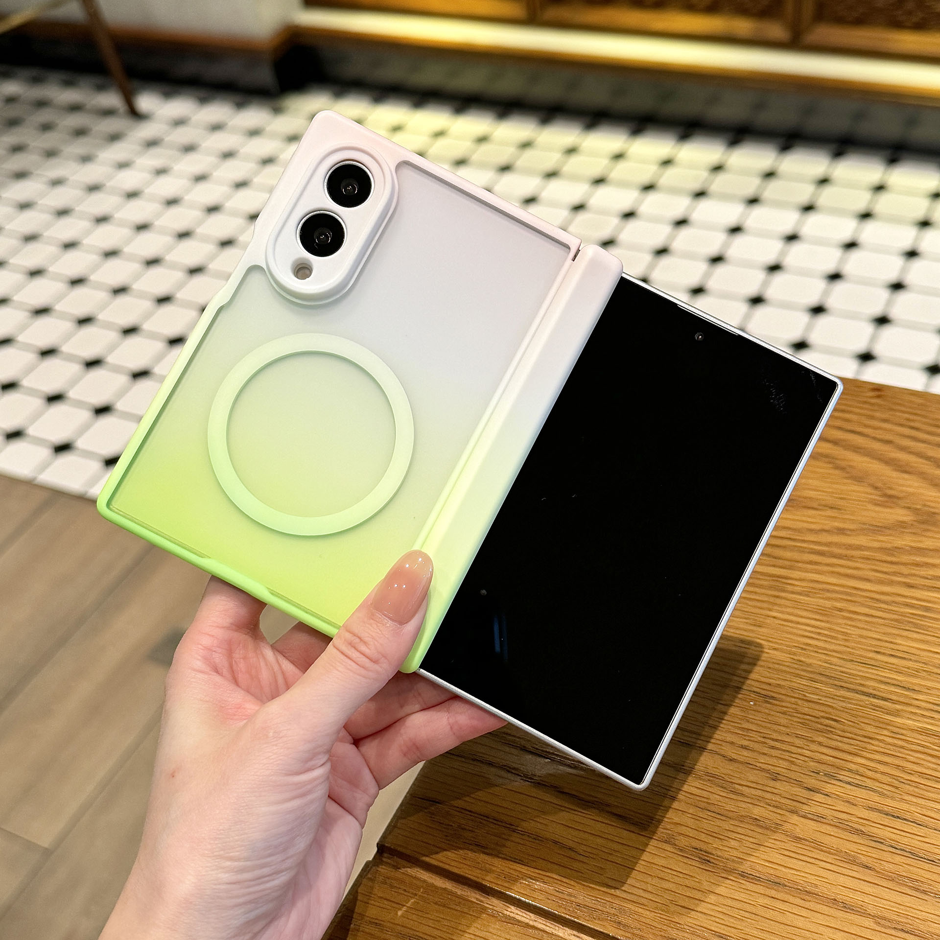 Wysokiej jakości modne etui na – Gradient Color Case recenzja i cena